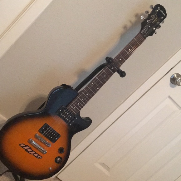 Epiphone special ll Other - Epiphone special 2 Guitar with stand